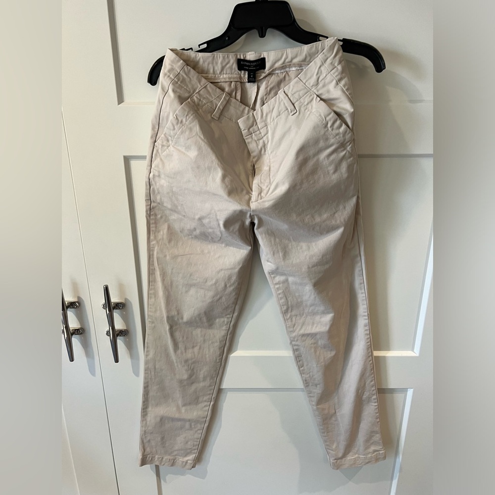 Banana Republic NWOT chinos size 4